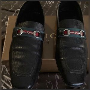 AUTHENTIC GUCCI LEATHER LOAFERS! GREAT SHAPE!